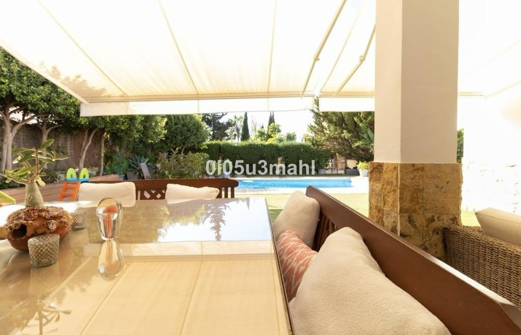 Huis te koop in Pinares de San Antón | 5 slaapkamers H5213155