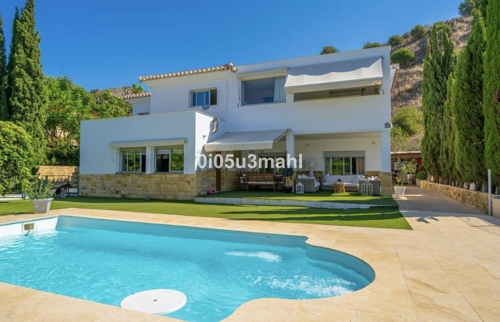 Huis te koop in Pinares de San Antón | 5 slaapkamers H5213155