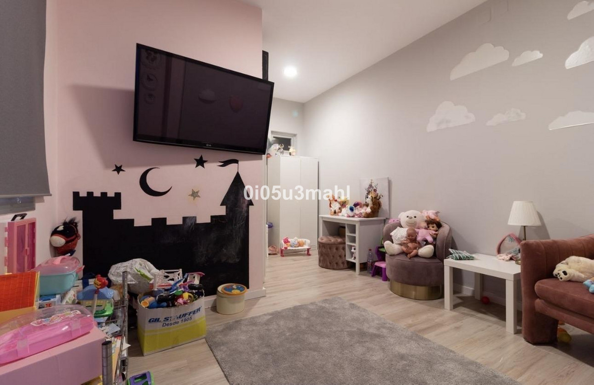 Huis te koop in Pinares de San Antón | 5 slaapkamers H5213155