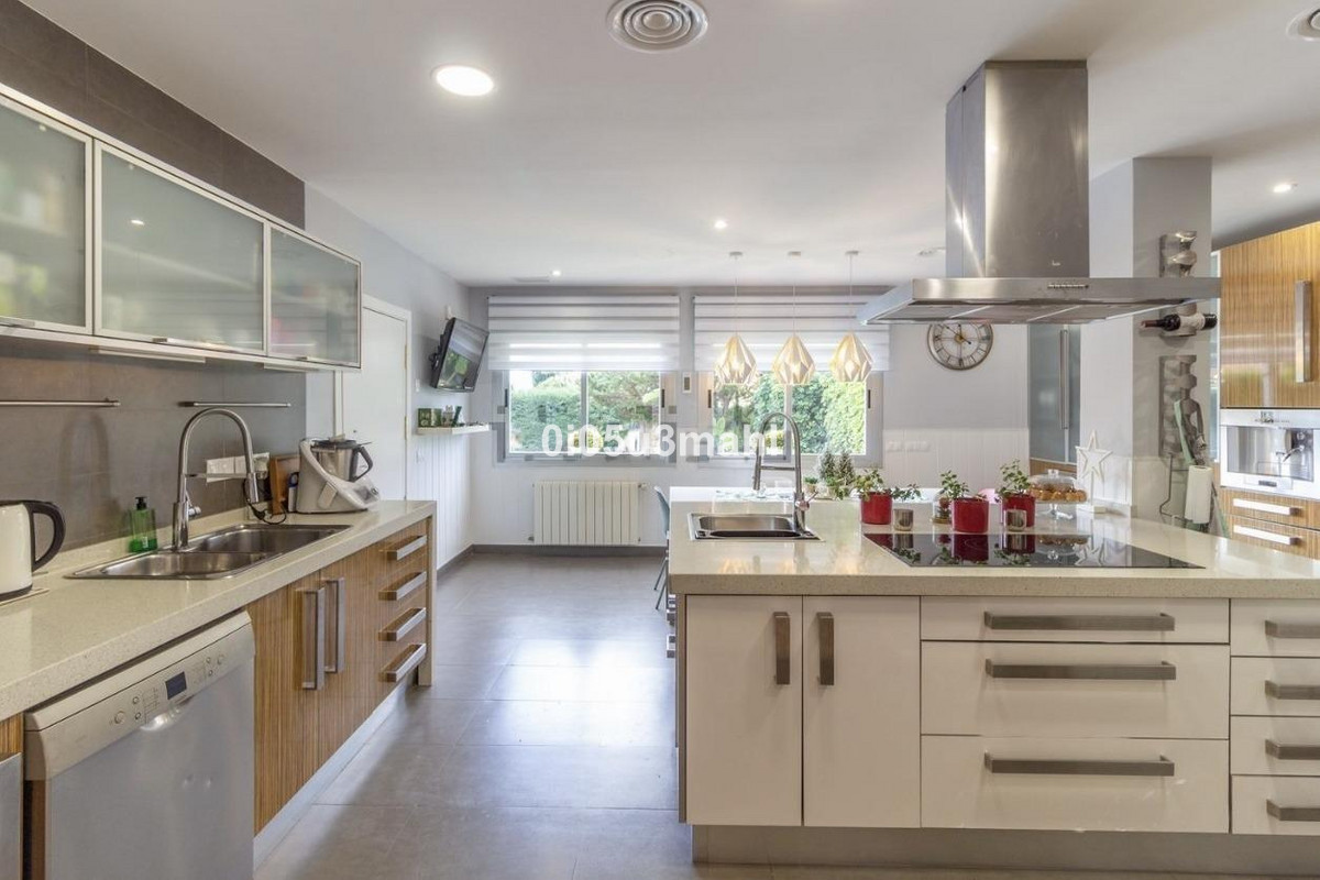 Huis te koop in Pinares de San Antón | 5 slaapkamers H5213155