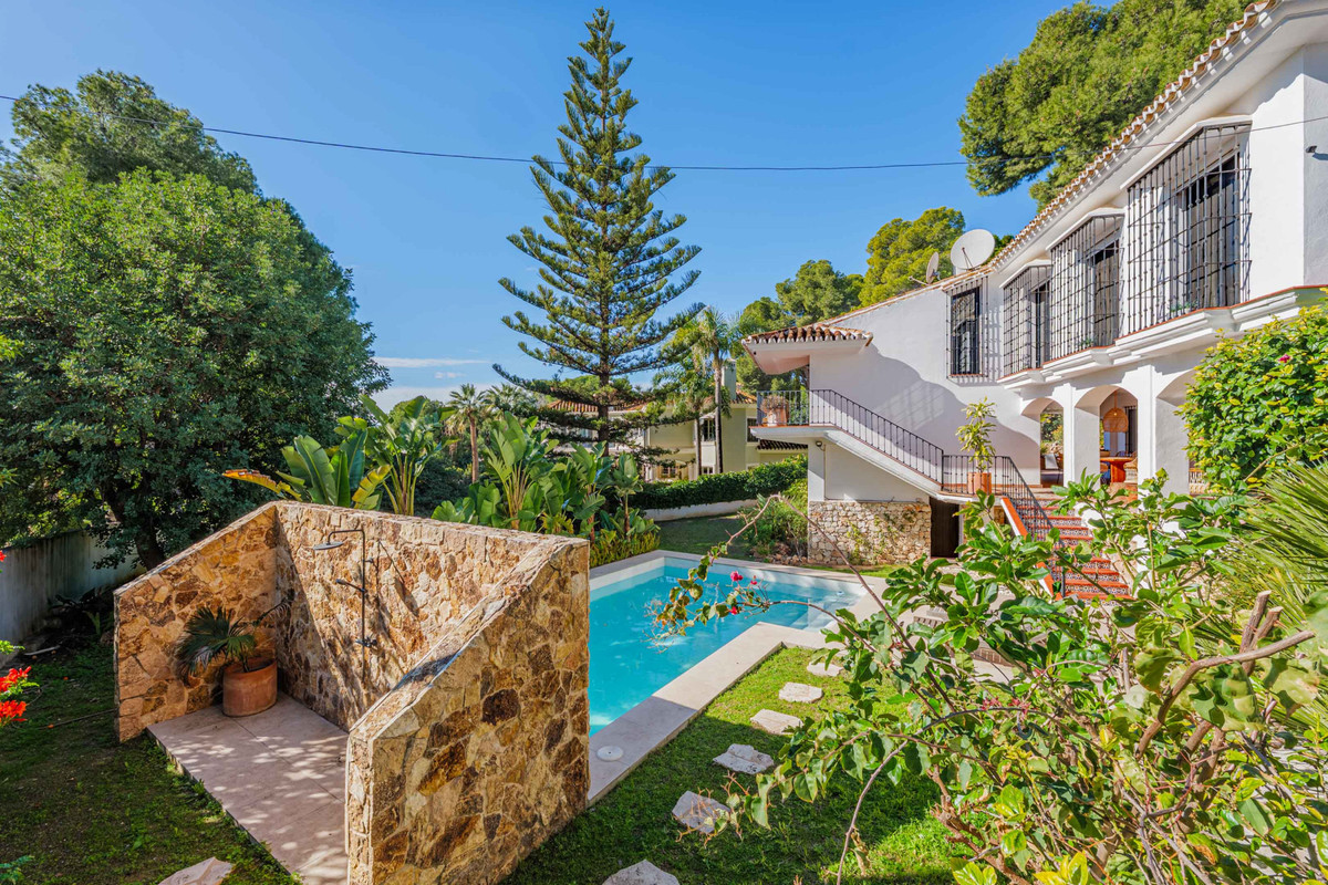 Huis te koop in Pinares de San Antón | 4 slaapkamers H5387341