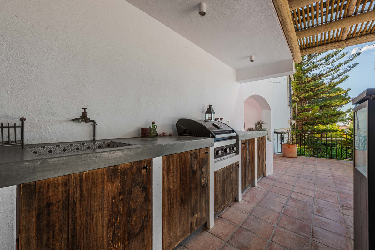 Huis te koop in Pinares de San Antón | 4 slaapkamers H5387341