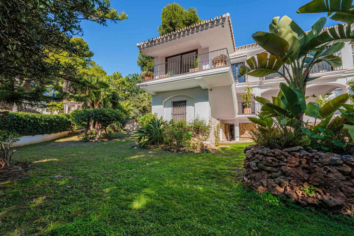 Huis te koop in Pinares de San Antón | 4 slaapkamers H5387341