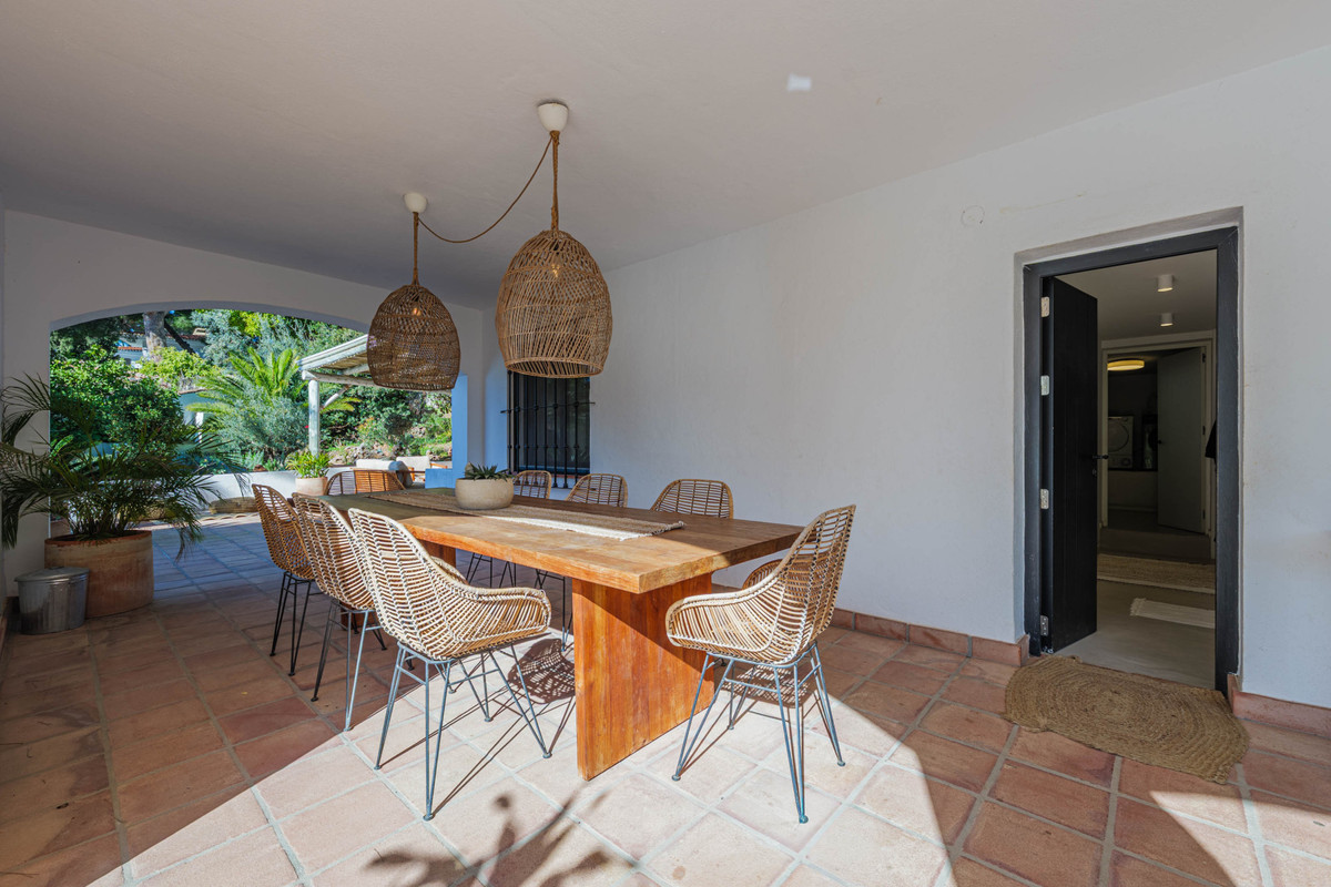 Huis te koop in Pinares de San Antón | 4 slaapkamers H5387341