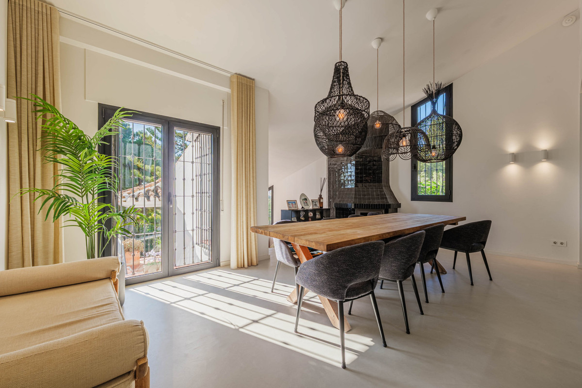 Huis te koop in Pinares de San Antón | 4 slaapkamers H5387341