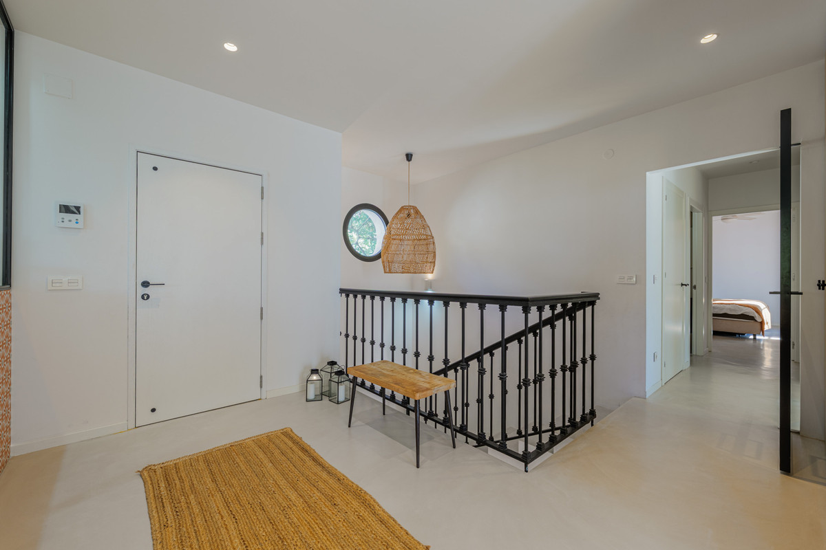 Huis te koop in Pinares de San Antón | 4 slaapkamers H5387341