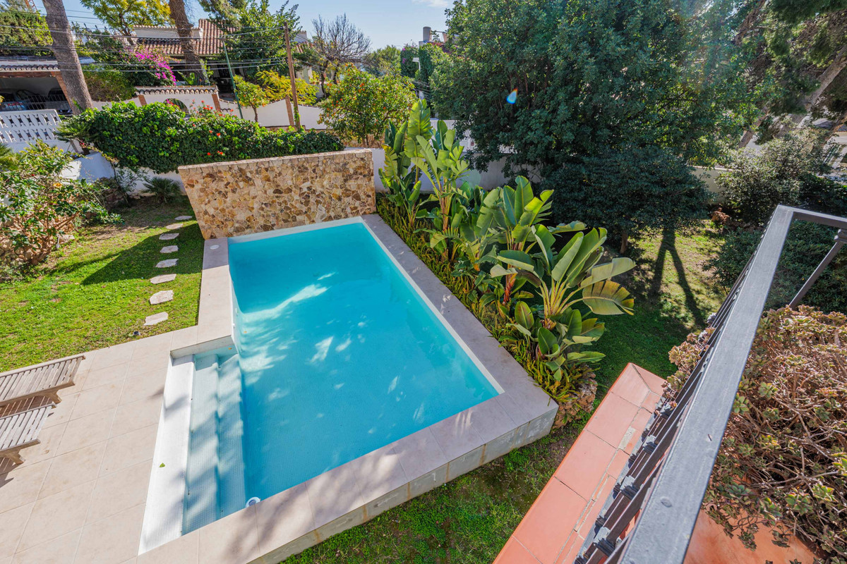 Huis te koop in Pinares de San Antón | 4 slaapkamers H5387341