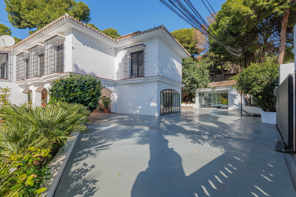 Huis te koop in Pinares de San Antón | 4 slaapkamers H5387341