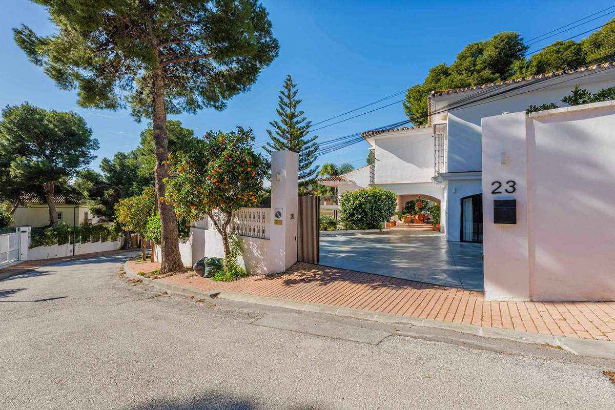 Huis te koop in Pinares de San Antón | 4 slaapkamers H5387341