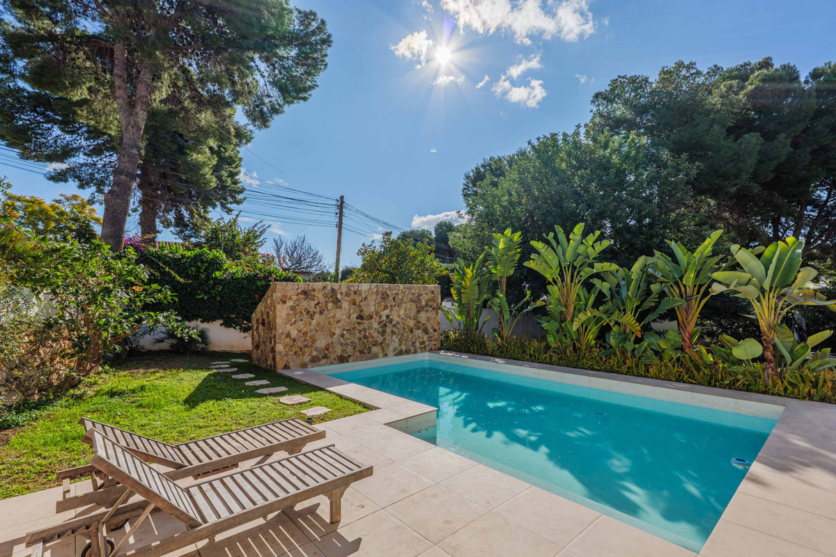 Huis te koop in Pinares de San Antón | 4 slaapkamers H5387341