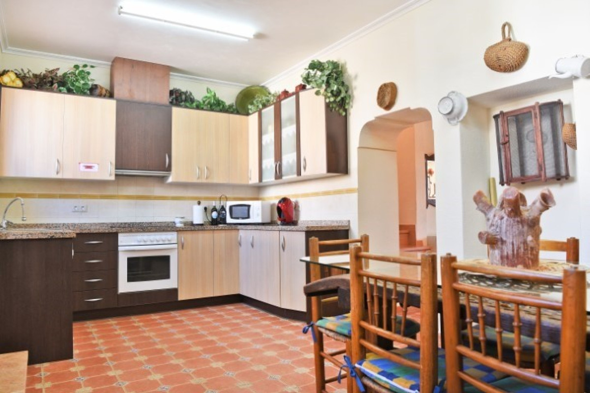 Vrijstaande Villa te koop in Pinoso | 4 slaapkamers H5182054
