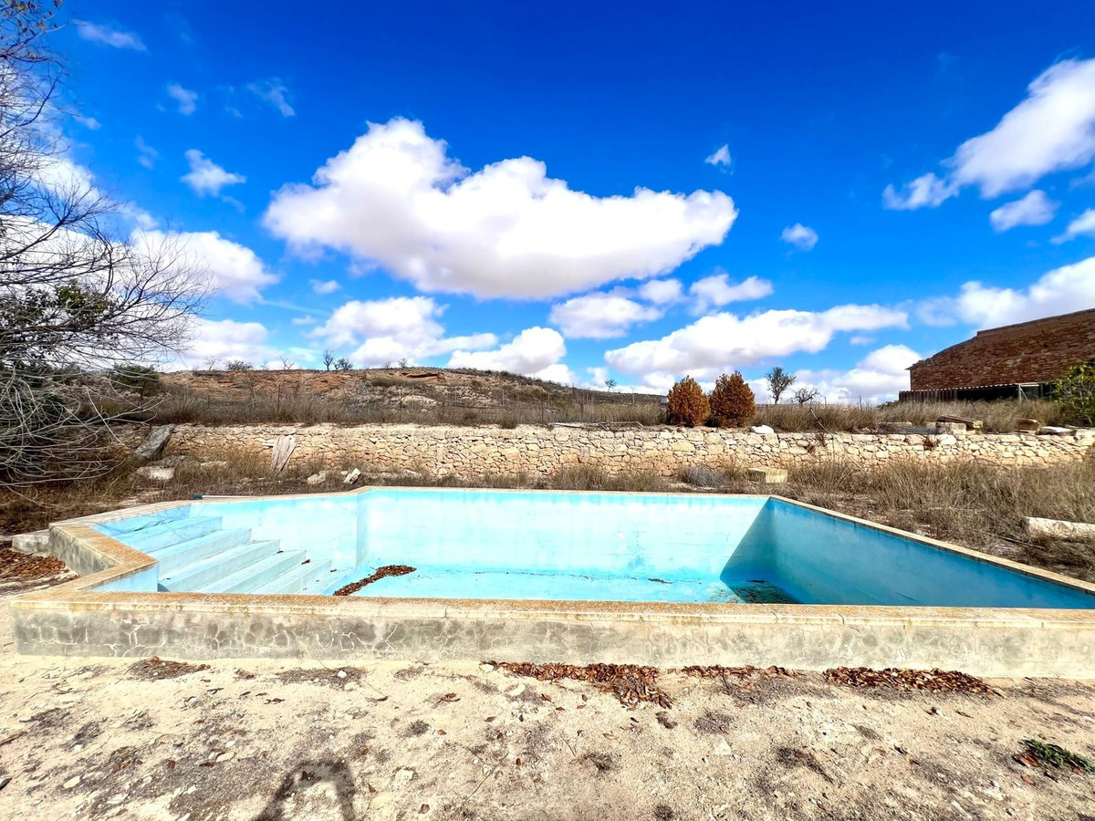 Finca - Cortijo te koop in Pinoso | 4 slaapkamers H5252740