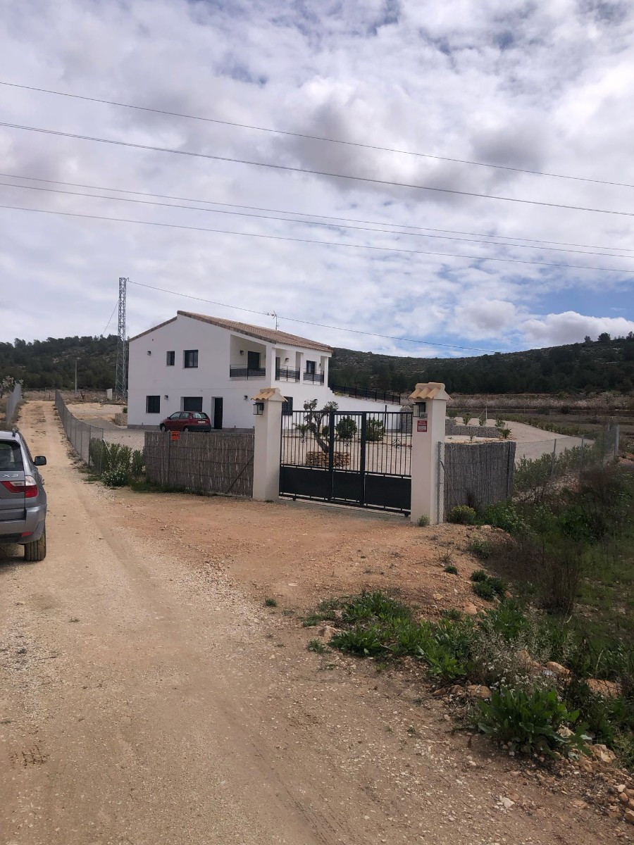 Vrijstaande Villa te koop in Pinoso | 5 slaapkamers H5255869