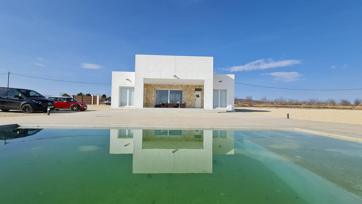 Vrijstaande Villa te koop in Pinoso | 3 slaapkamers H5352823