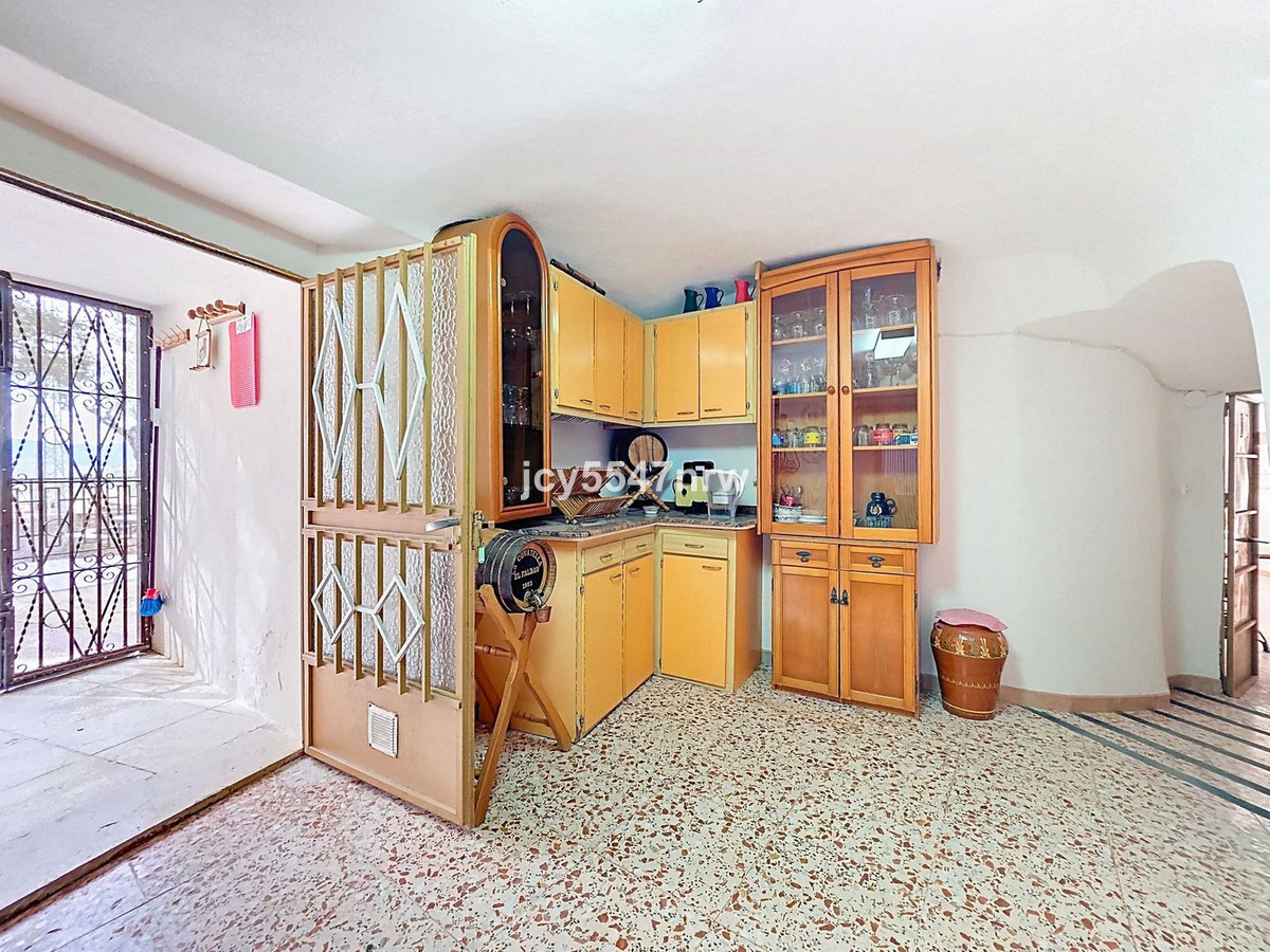 Cave House te koop in Pinoso | 4 slaapkamers H5423350