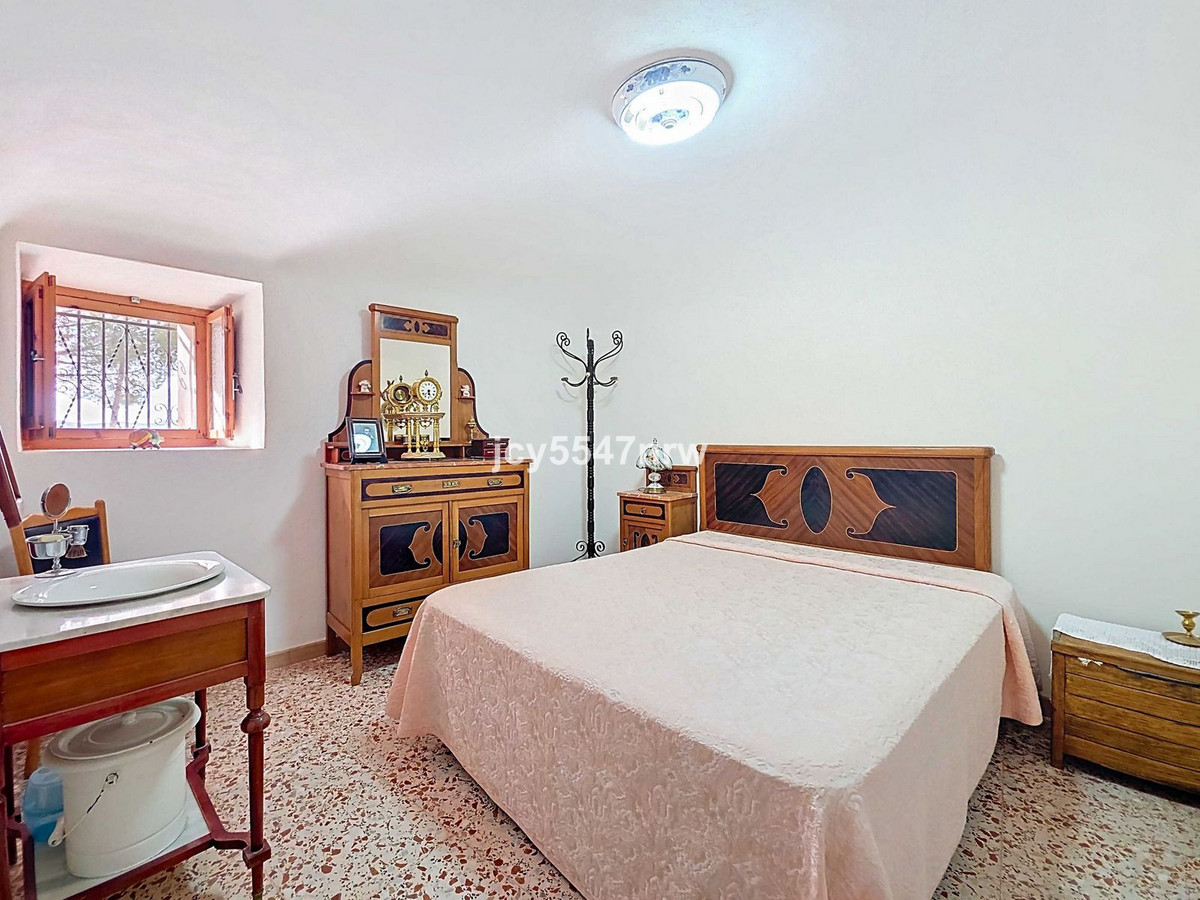 Cave House te koop in Pinoso | 4 slaapkamers H5423350