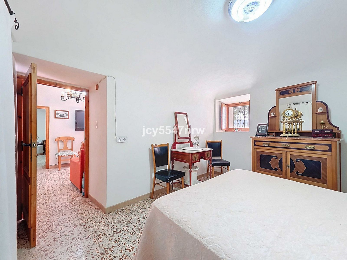 Cave House te koop in Pinoso | 4 slaapkamers H5423350
