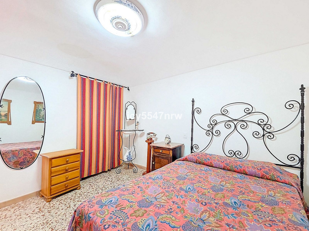 Cave House te koop in Pinoso | 4 slaapkamers H5423350