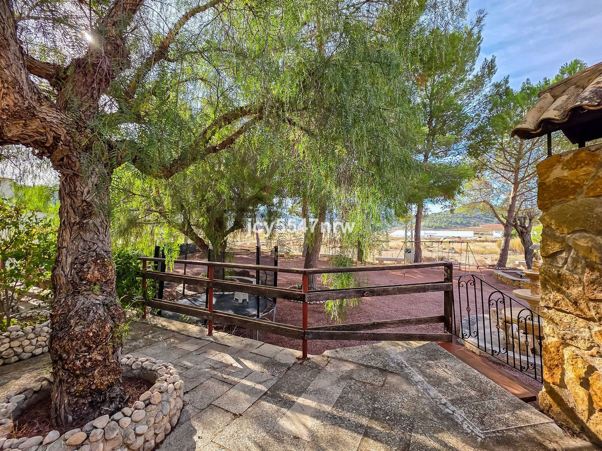 Cave House te koop in Pinoso | 4 slaapkamers H5423350