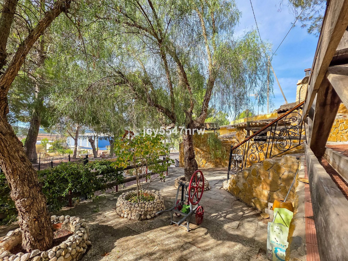 Cave House te koop in Pinoso | 4 slaapkamers H5423350
