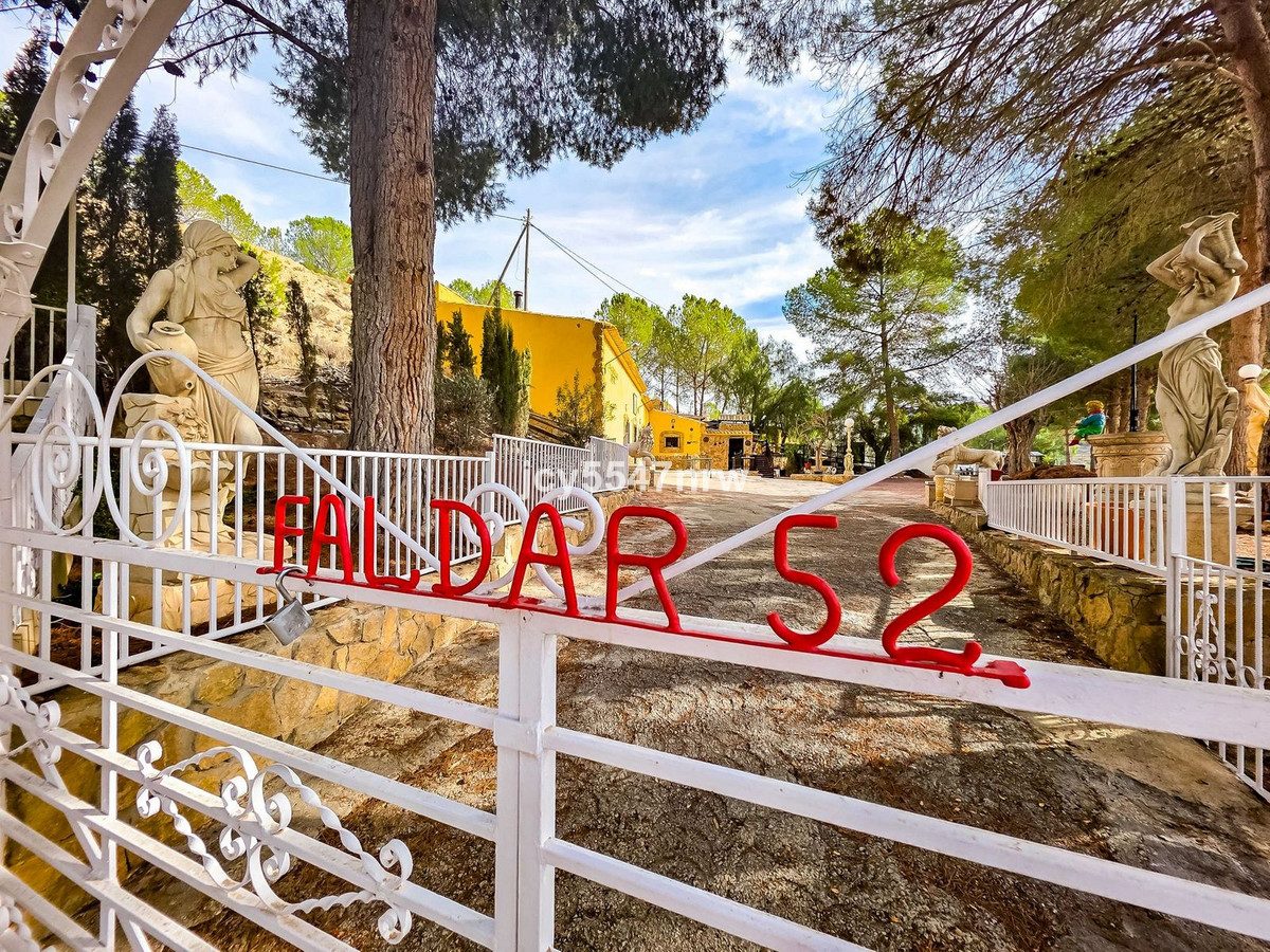Cave House te koop in Pinoso | 4 slaapkamers H5423350