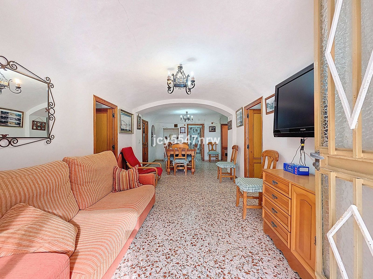Cave House te koop in Pinoso | 4 slaapkamers H5423350