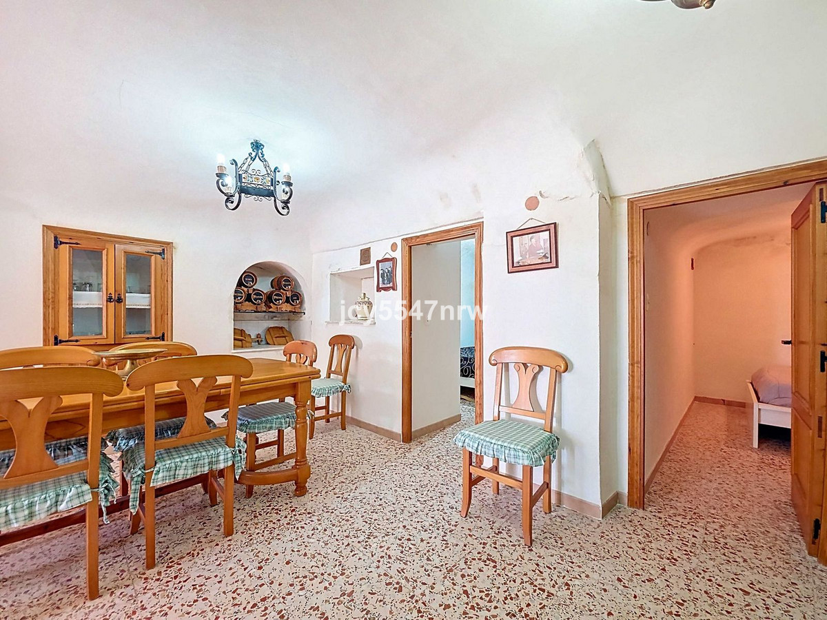 Cave House te koop in Pinoso | 4 slaapkamers H5423350