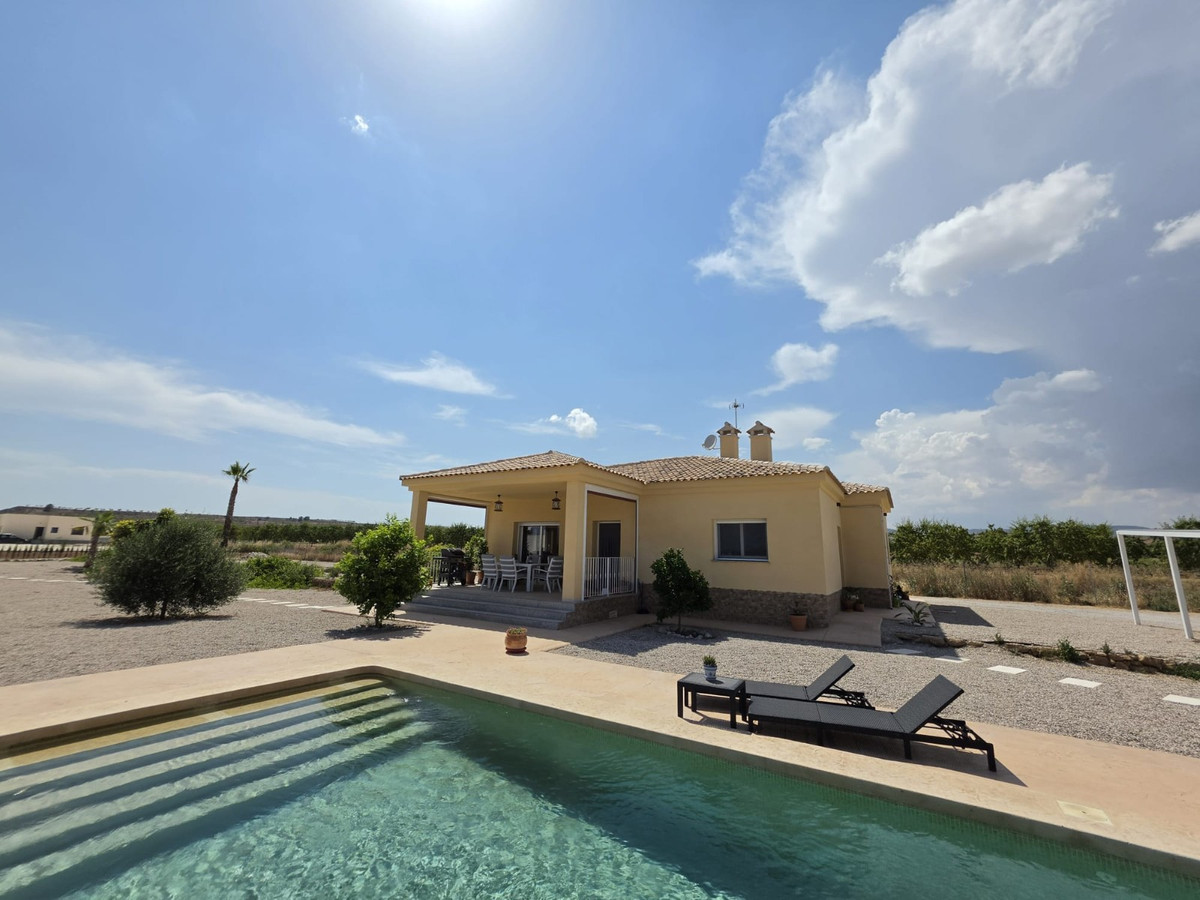 Vrijstaande Villa te koop in Pinoso | 3 slaapkamers H5435323