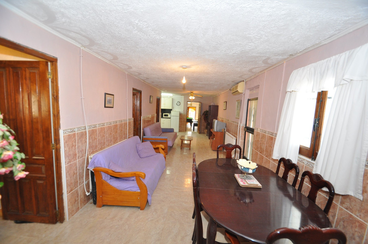 Vrijstaande Villa te koop in Pinoso | 8 slaapkamers H5459791