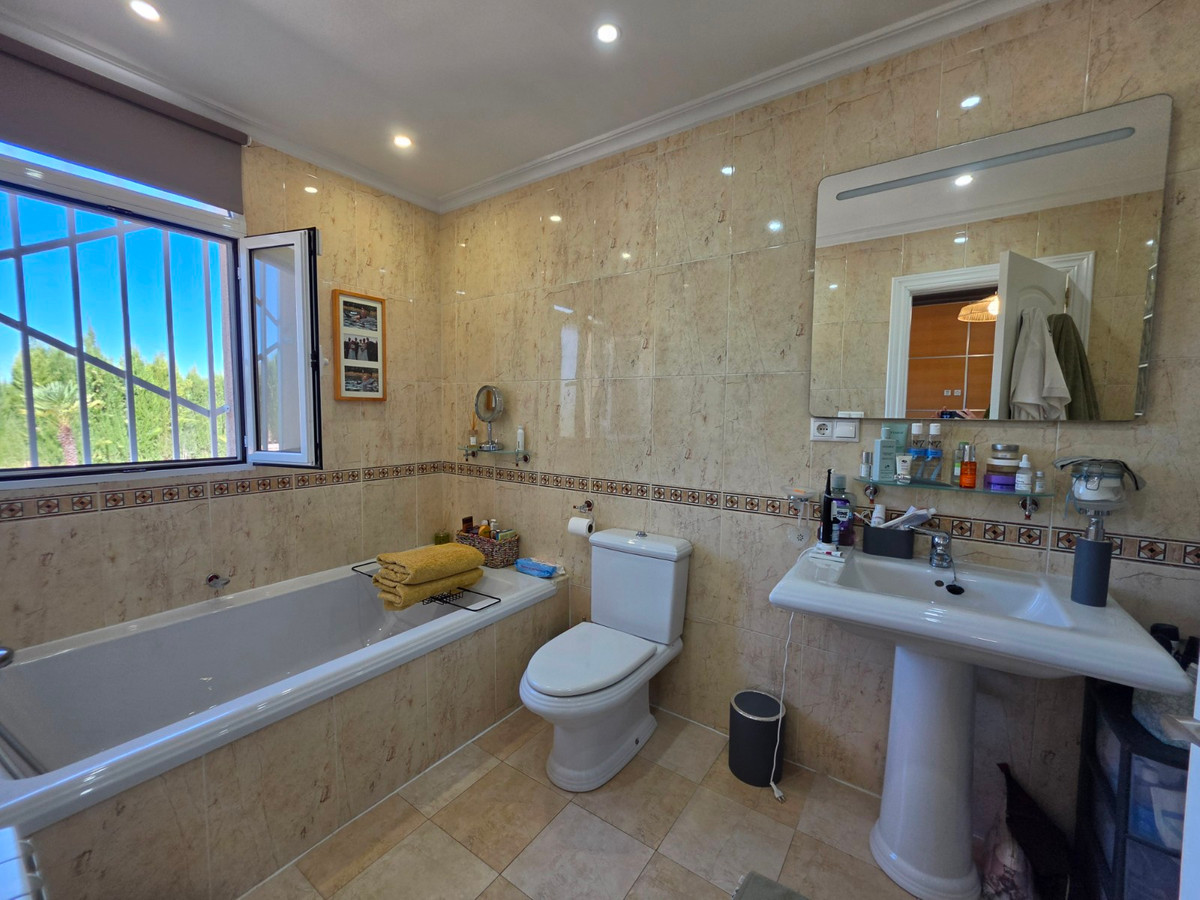 Vrijstaande Villa te koop in Pinoso | 4 slaapkamers H5509123