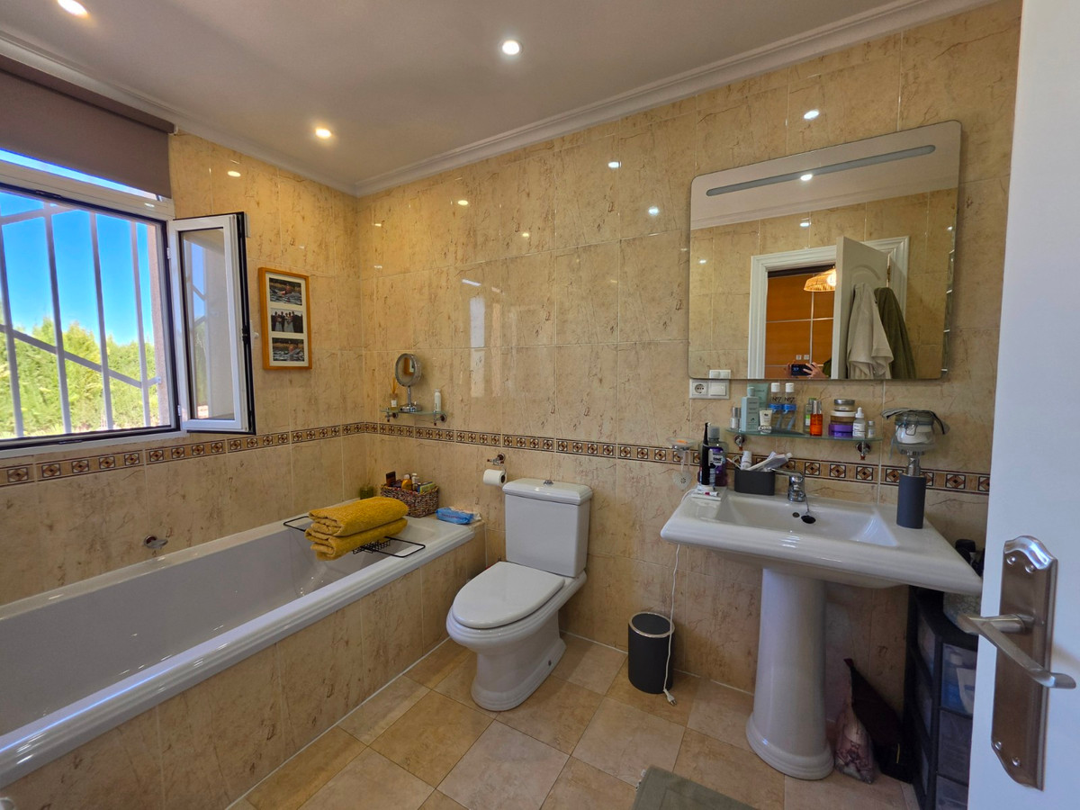 Vrijstaande Villa te koop in Pinoso | 4 slaapkamers H5509123