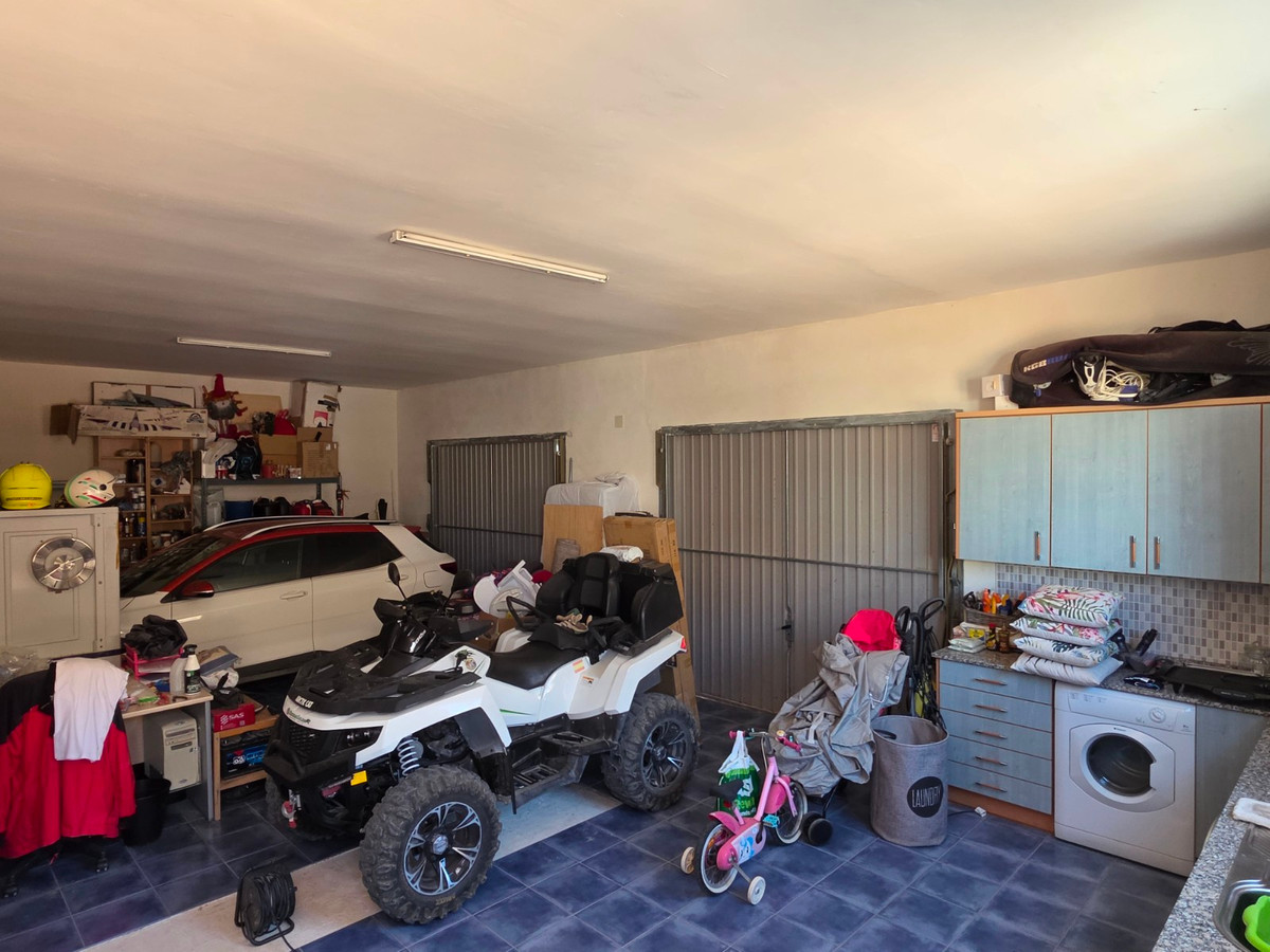 Vrijstaande Villa te koop in Pinoso | 4 slaapkamers H5509123