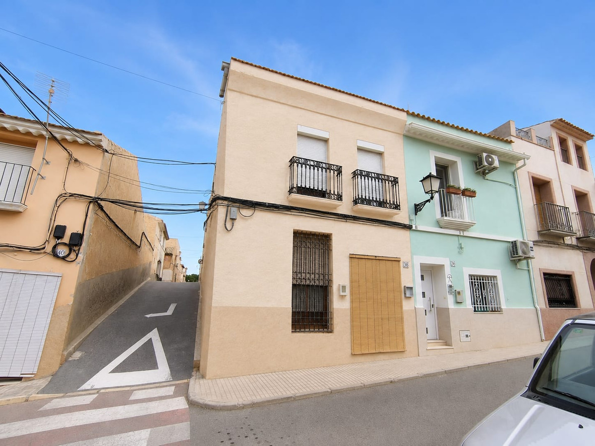 Huis te koop in Pinoso | 4 slaapkamers H5510365