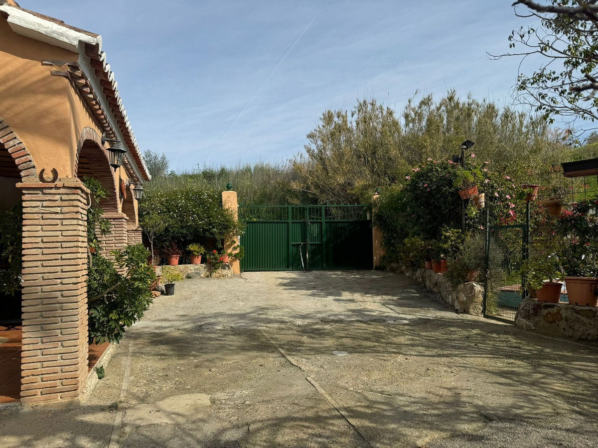 Finca - Cortijo te koop in Pizarra | 5 slaapkamers H4938049