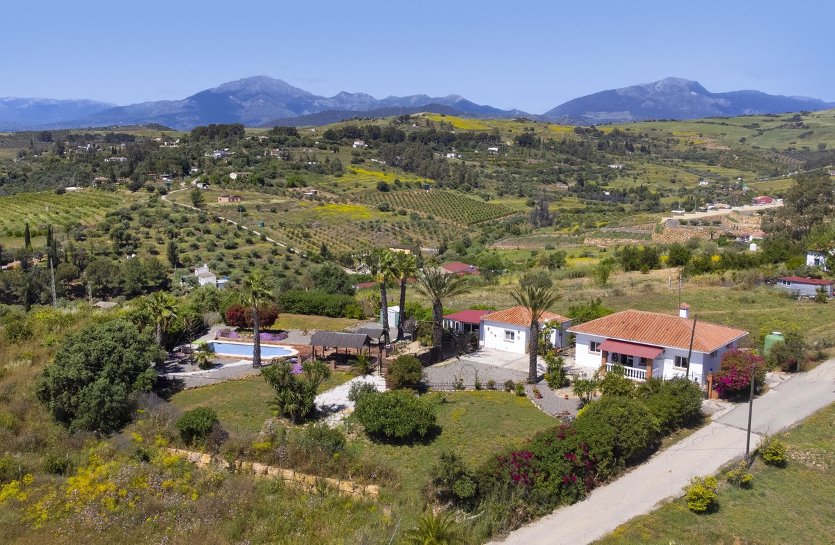 Finca - Cortijo te koop in Pizarra | 4 slaapkamers H5064880