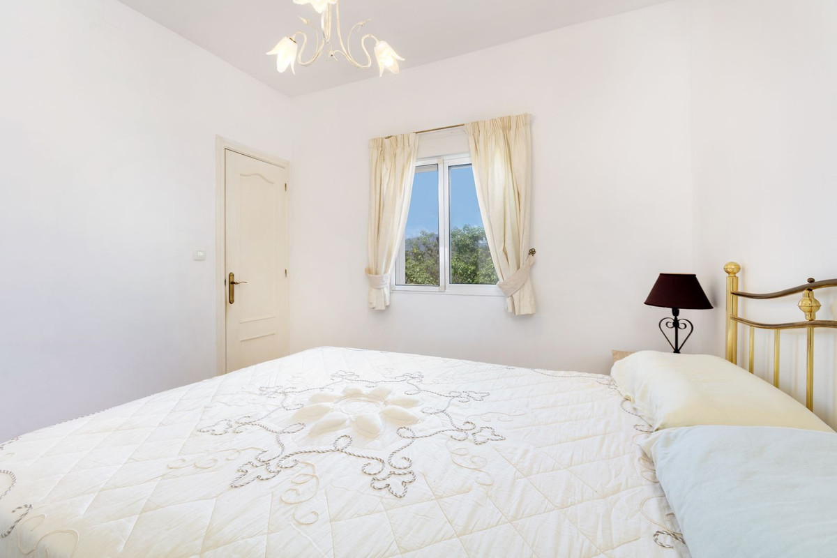 Finca - Cortijo te koop in Pizarra | 4 slaapkamers H5064880