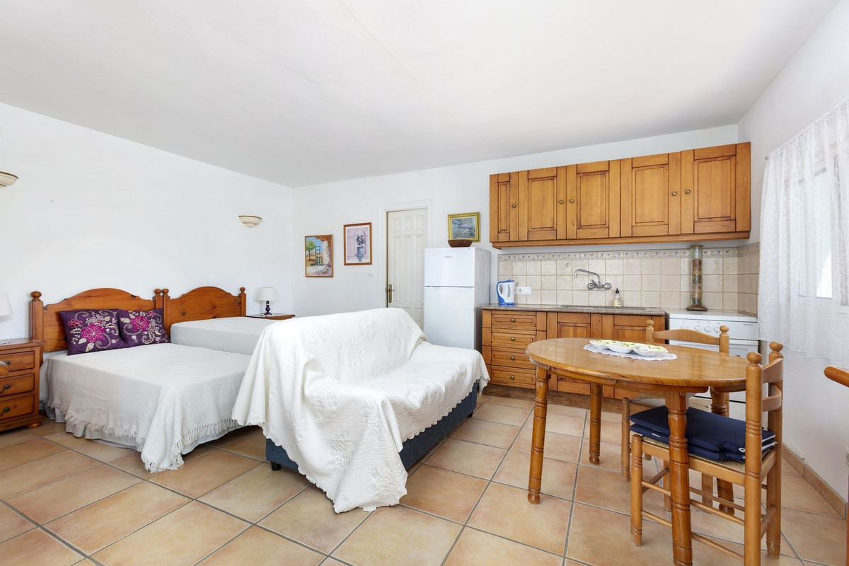 Finca - Cortijo te koop in Pizarra | 4 slaapkamers H5064880
