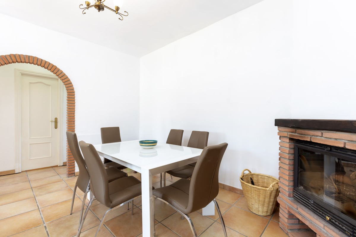 Finca - Cortijo te koop in Pizarra | 4 slaapkamers H5064880