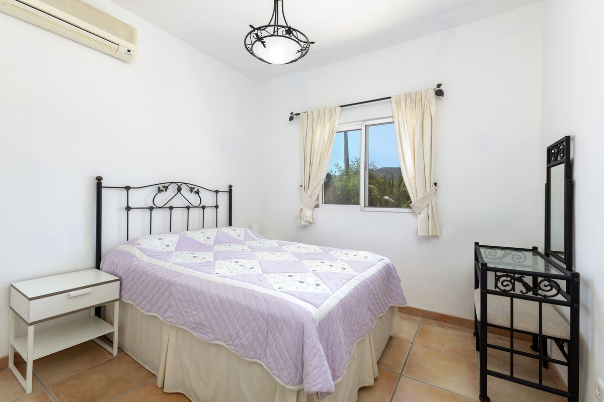 Finca - Cortijo te koop in Pizarra | 4 slaapkamers H5064880