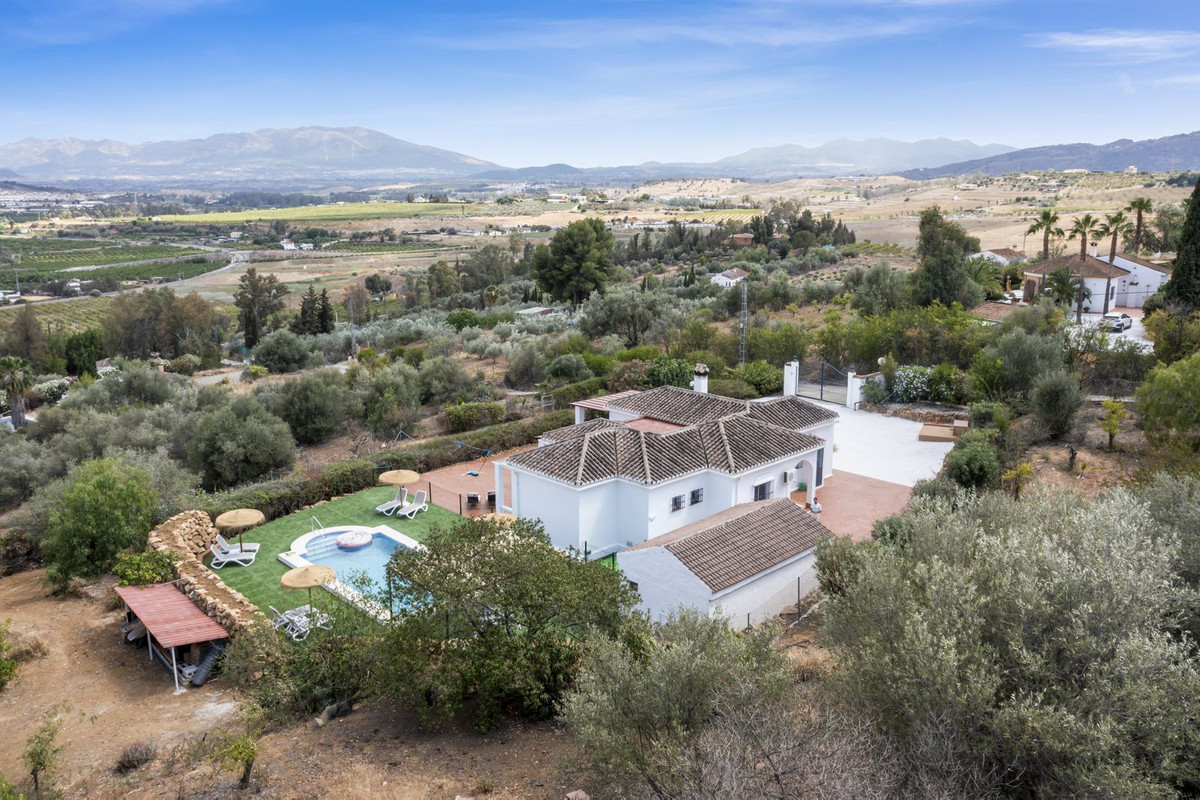 Finca - Cortijo te koop in Pizarra | 3 slaapkamers H5067010