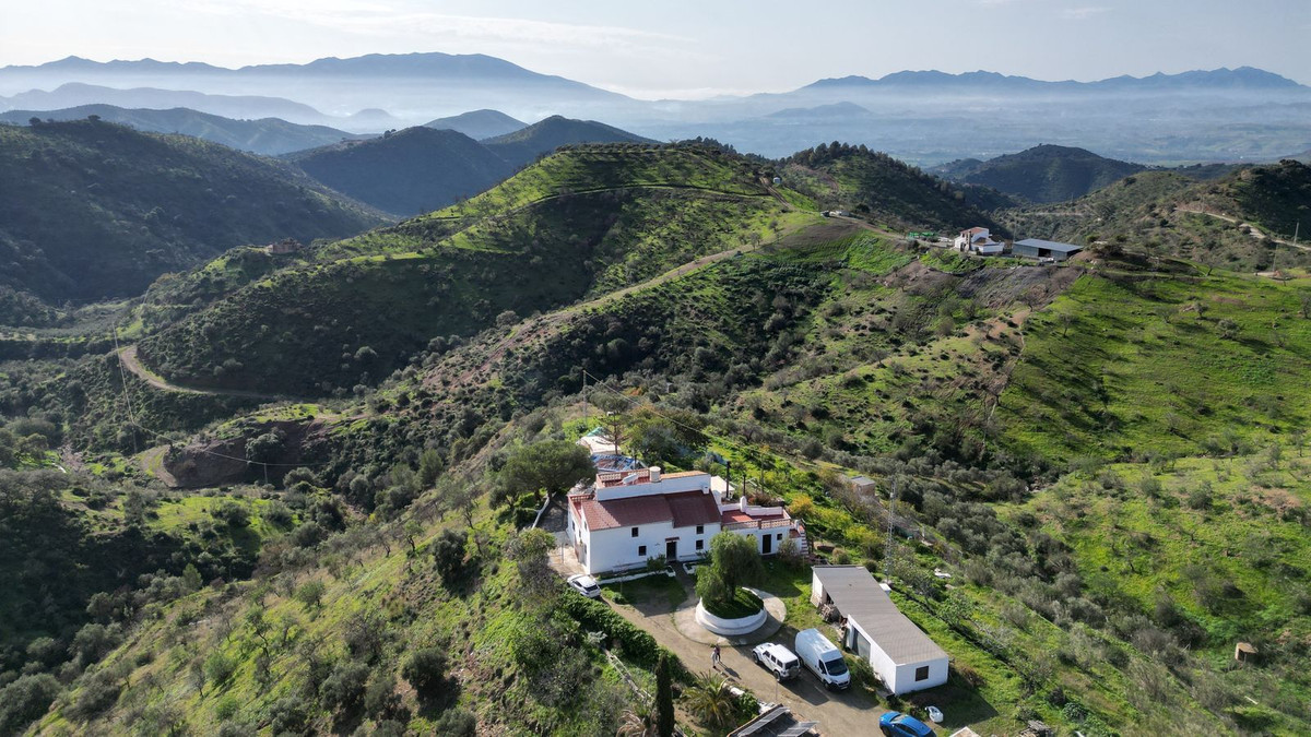 Finca - Cortijo te koop in Pizarra | 6 slaapkamers H5076853
