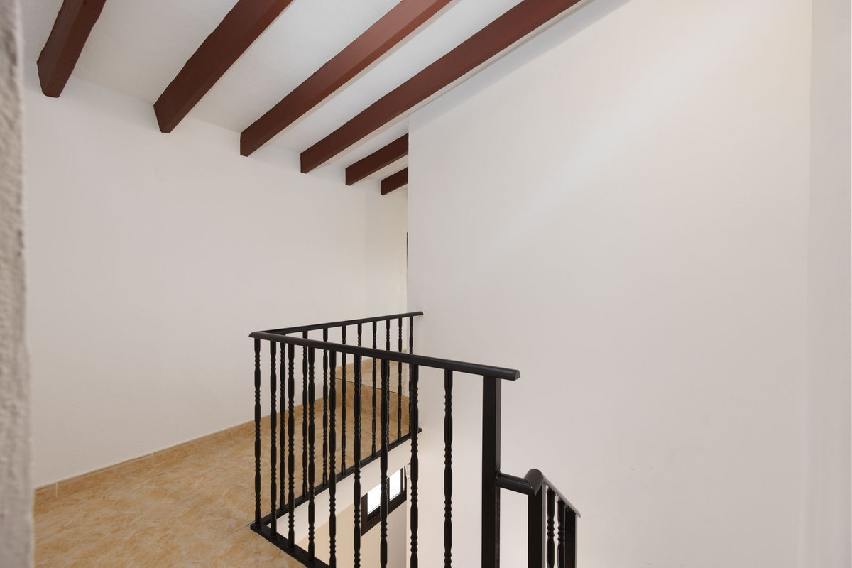 Finca - Cortijo te koop in Pizarra | 6 slaapkamers H5076853