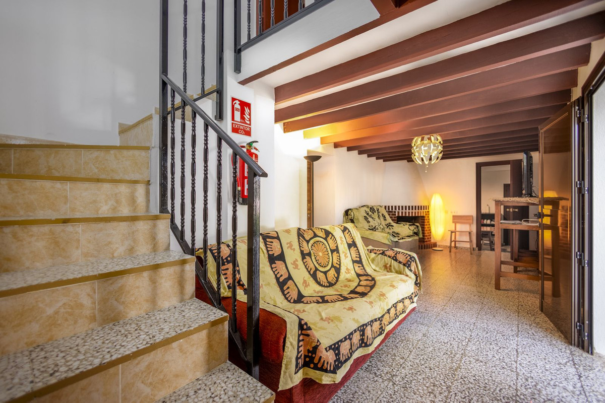 Finca - Cortijo te koop in Pizarra | 6 slaapkamers H5076853