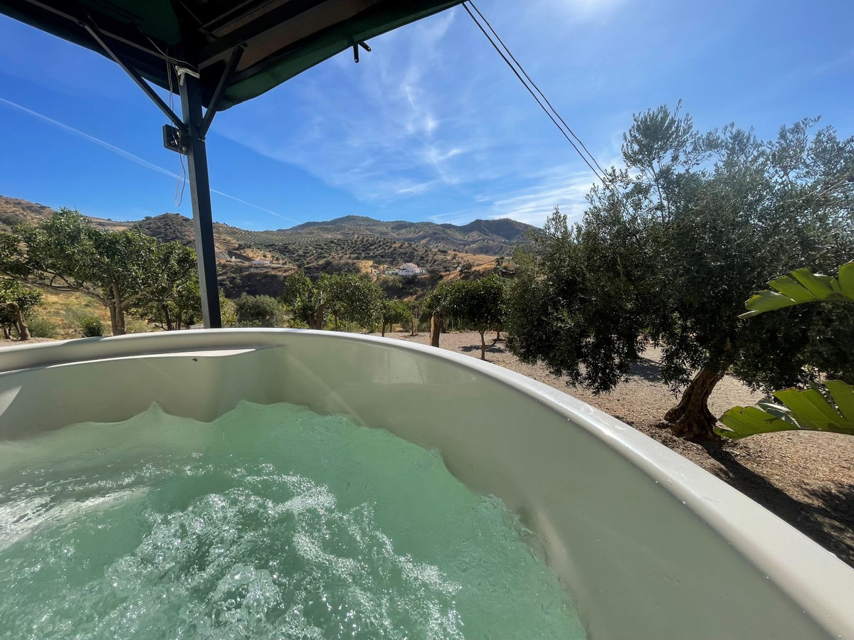 Finca - Cortijo te koop in Pizarra | 2 slaapkamers H5160205