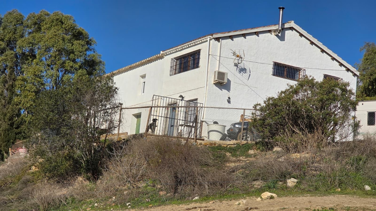 Finca - Cortijo te koop in Pizarra | 5 slaapkamers H5263492