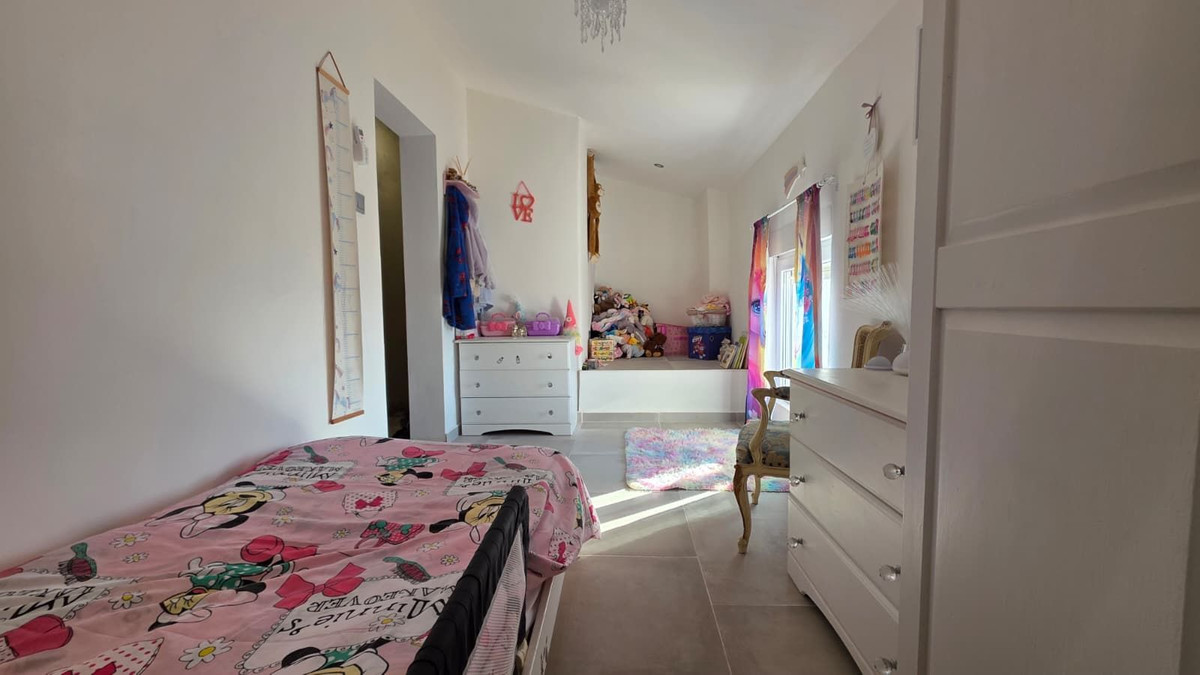 Finca - Cortijo te koop in Pizarra | 5 slaapkamers H5263492