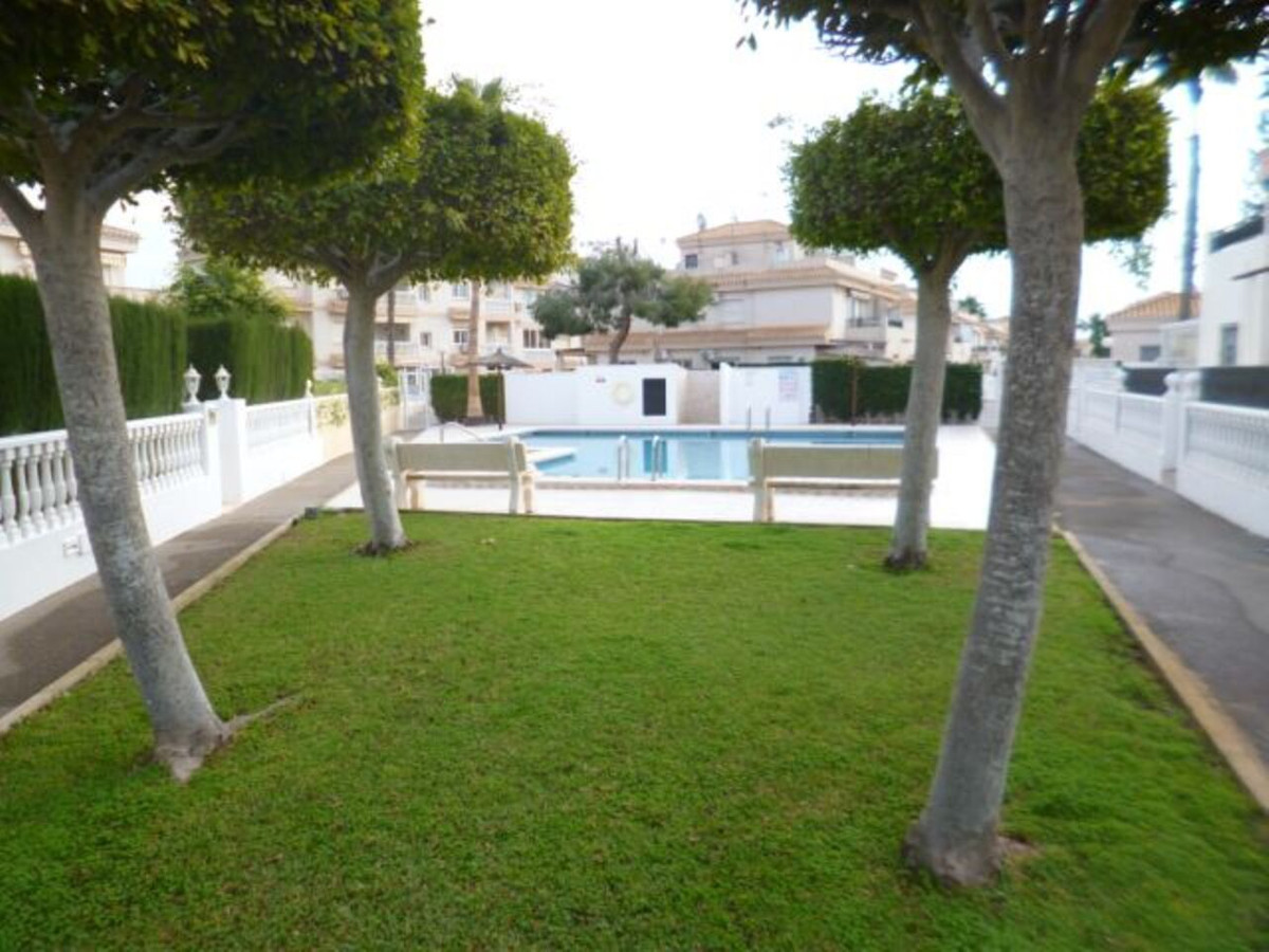 Huis te koop in Playa Flamenca | 3 slaapkamers H5252785