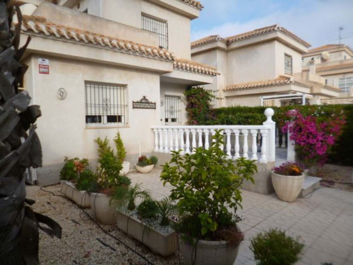 Huis te koop in Playa Flamenca | 3 slaapkamers H5252785