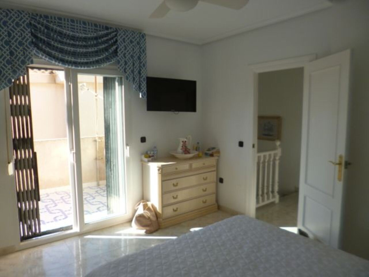 Huis te koop in Playa Flamenca | 3 slaapkamers H5252785