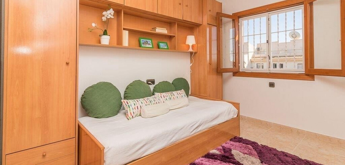 Huis te koop in Playa Flamenca | 3 slaapkamers H5253856